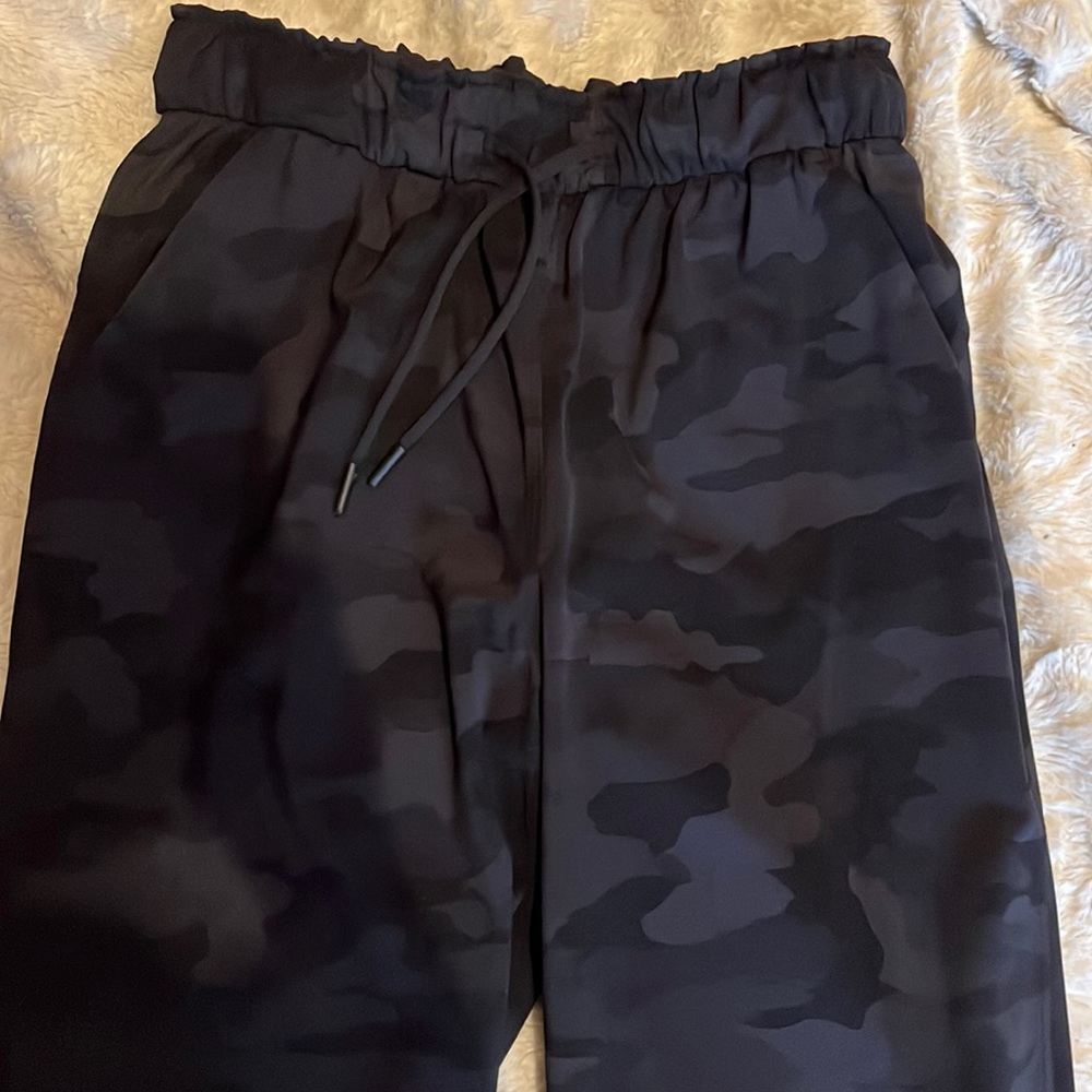 Lululemon high rise jogger